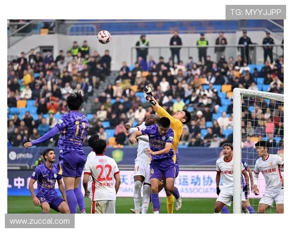 亚泰保级战开局暴击：谢维军失误送礼，西普里安处子球破僵